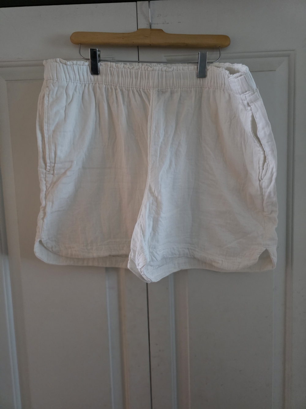 Old Navy White High-Waist Casual Shorts